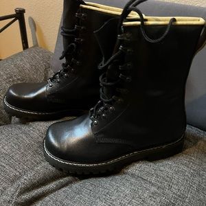 Never worn Echt Leder Vintage German Military boots